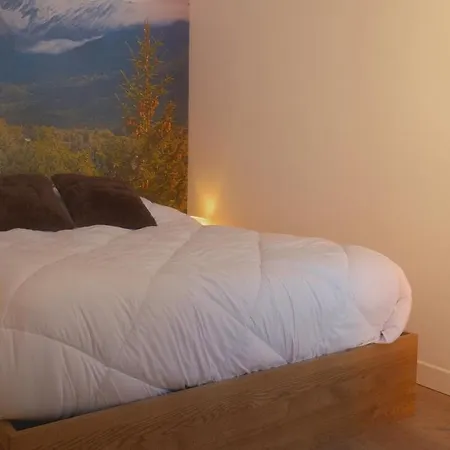 Castel Isard - Le Refuge شقة بورتيه بيومورينز