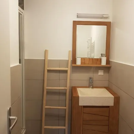 Castel Isard - Le Refuge Apartment *